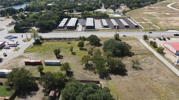 2151 S Morgan Street, Granbury, TX 76048
