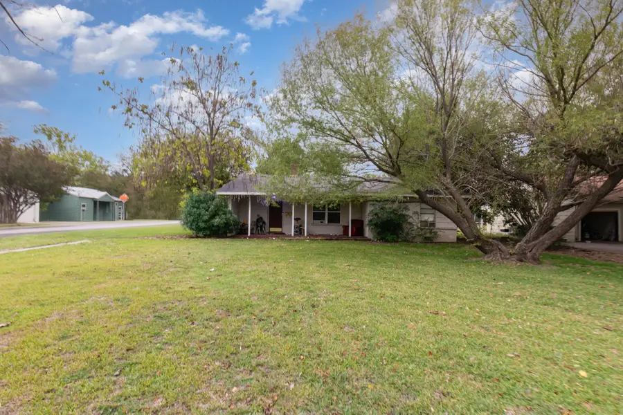 1208 Wolfe City Drive, Greenville, TX 75401 - Image #2