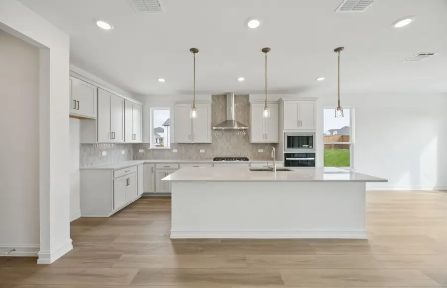 6717 Mill Creek Drive, McKinney, TX 75071 - Image #2