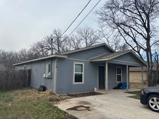 315 N Morris Street, Gainesville, TX 76240 - #2