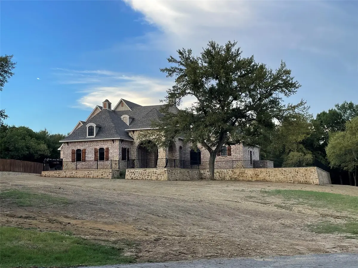 90 Woodland Hills Drive, Sherman, TX 75092 - Image #1