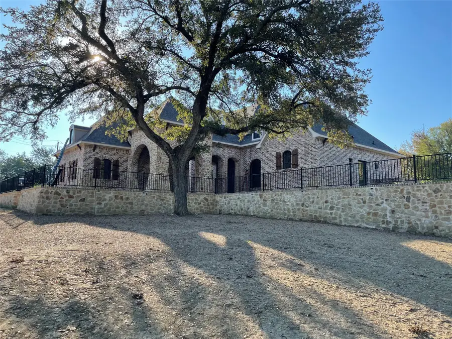 90 Woodland Hills Drive, Sherman, TX 75092 - Image #3