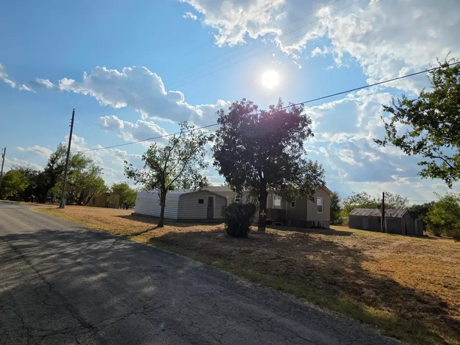 605 S Butte Street, Breckenridge, TX 76424 - Image #2