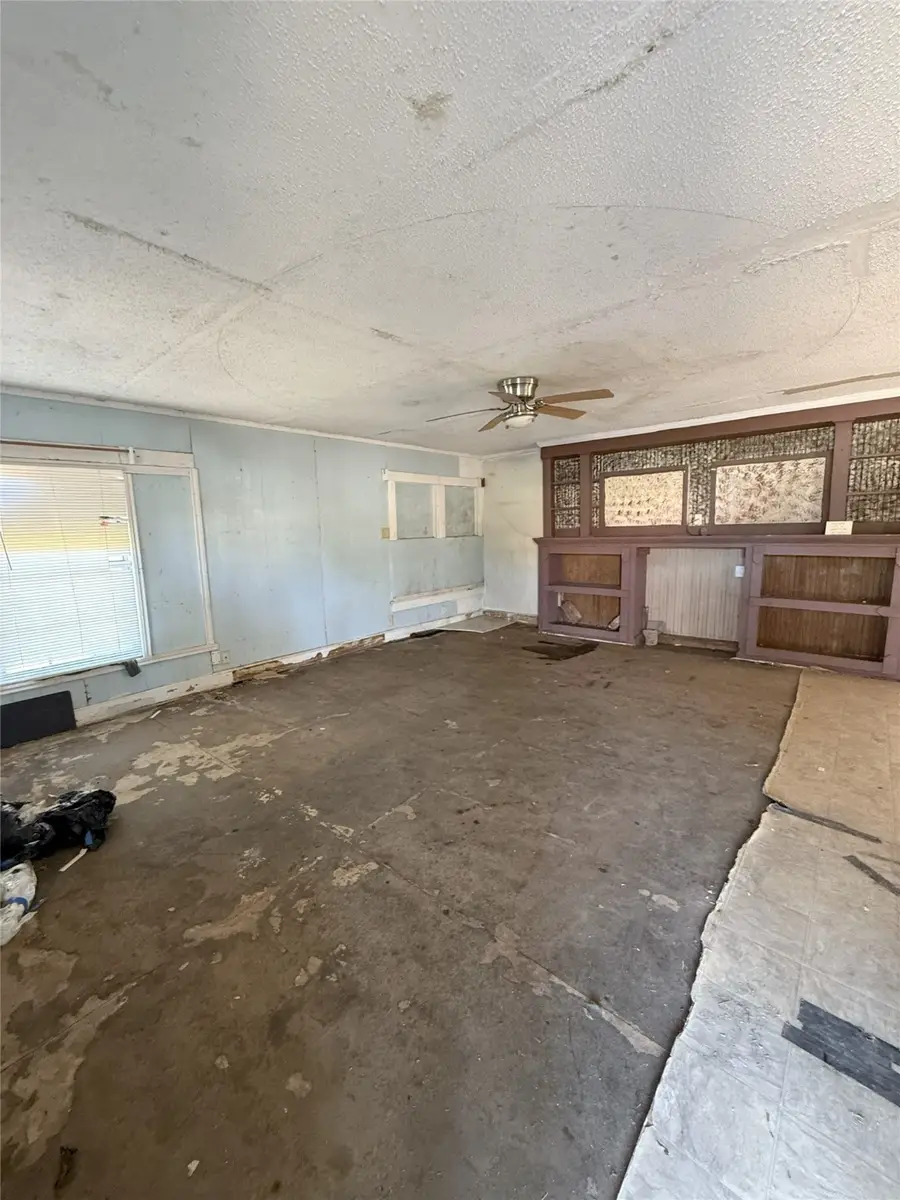 1323 Gould Avenue, Fort Worth, TX 76164 - Image #3