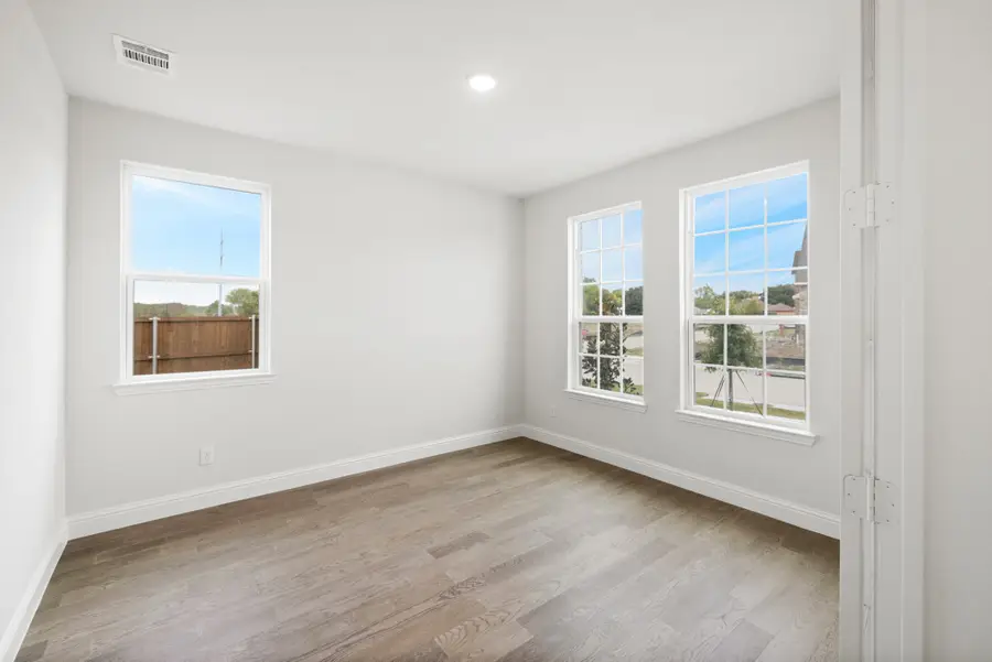 3929 Ablon Trail, Garland, TX 75043 - Image #3