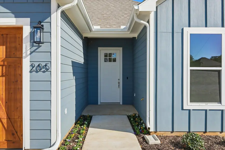 205 S Atwood Street, Boyd, TX 76023 - Image #2