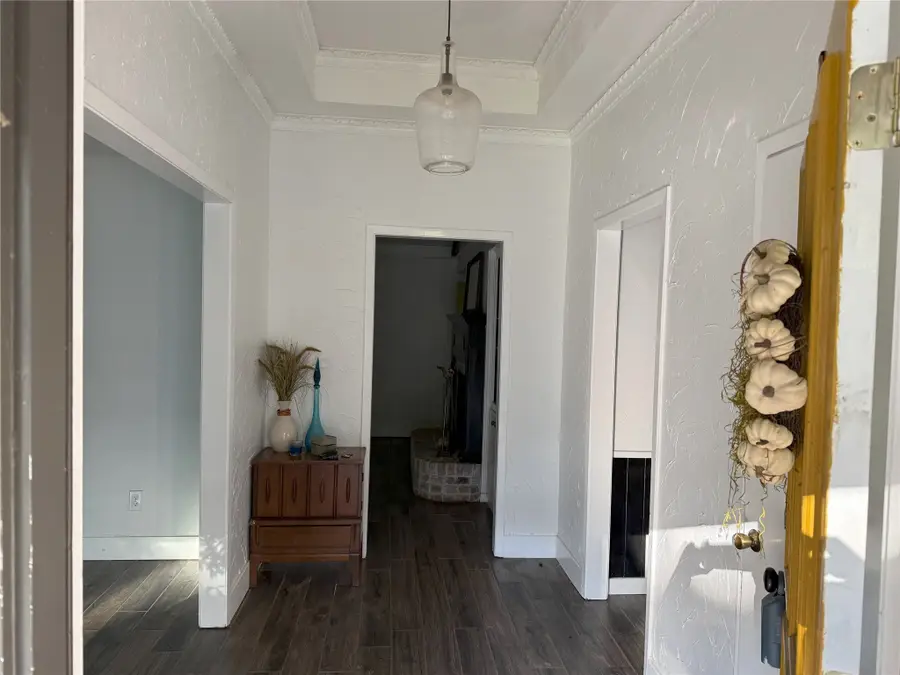 2112 Woodside Drive, Arlington, TX 76013 - Image #2