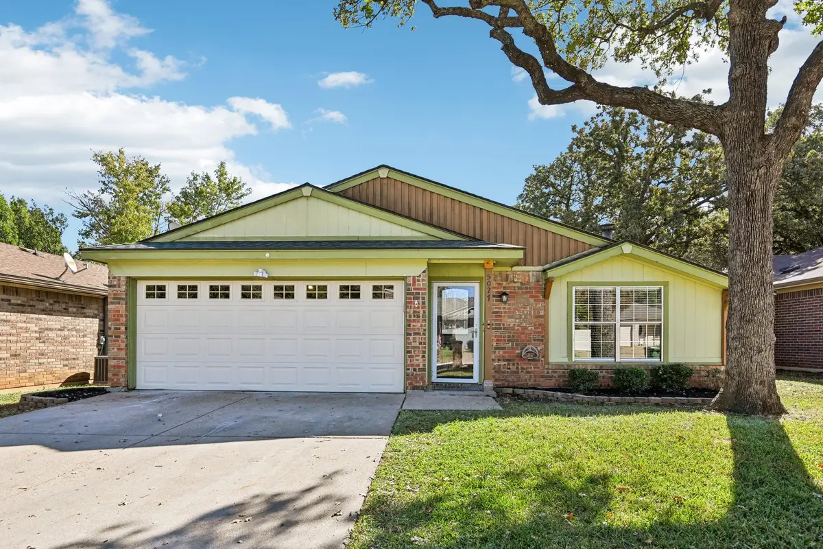 5027 Stage West Drive, Arlington, TX 76017 - Image #1