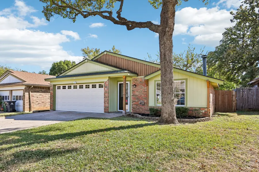 5027 Stage West Drive, Arlington, TX 76017 - Image #2