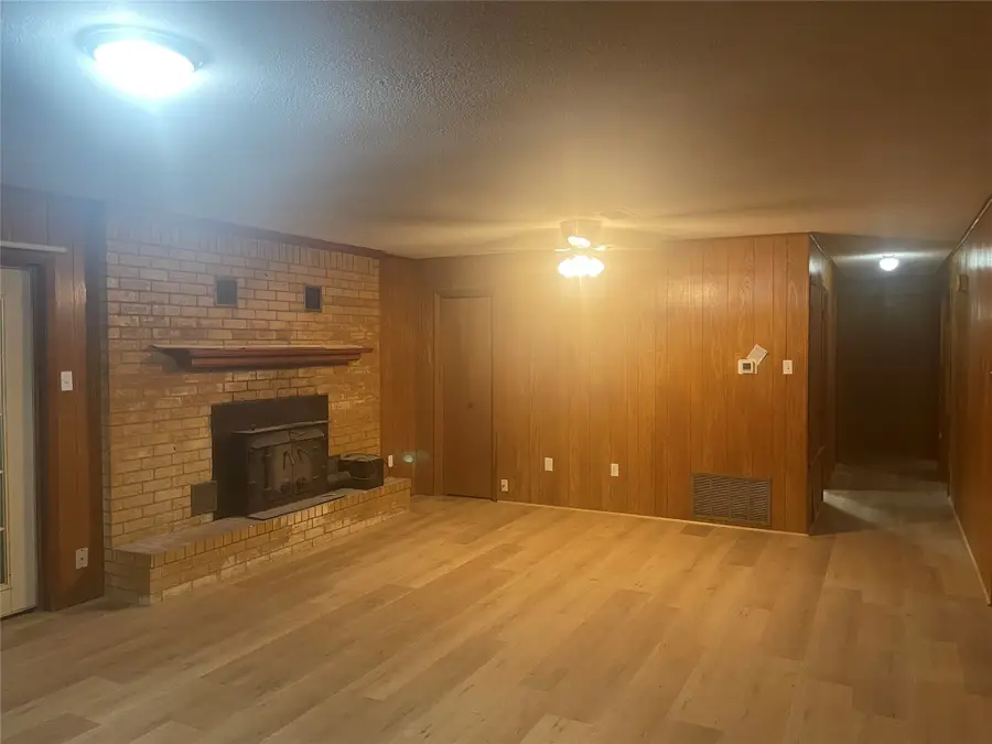 805 S Bradford Street, Overton, TX 75684 - Image #3