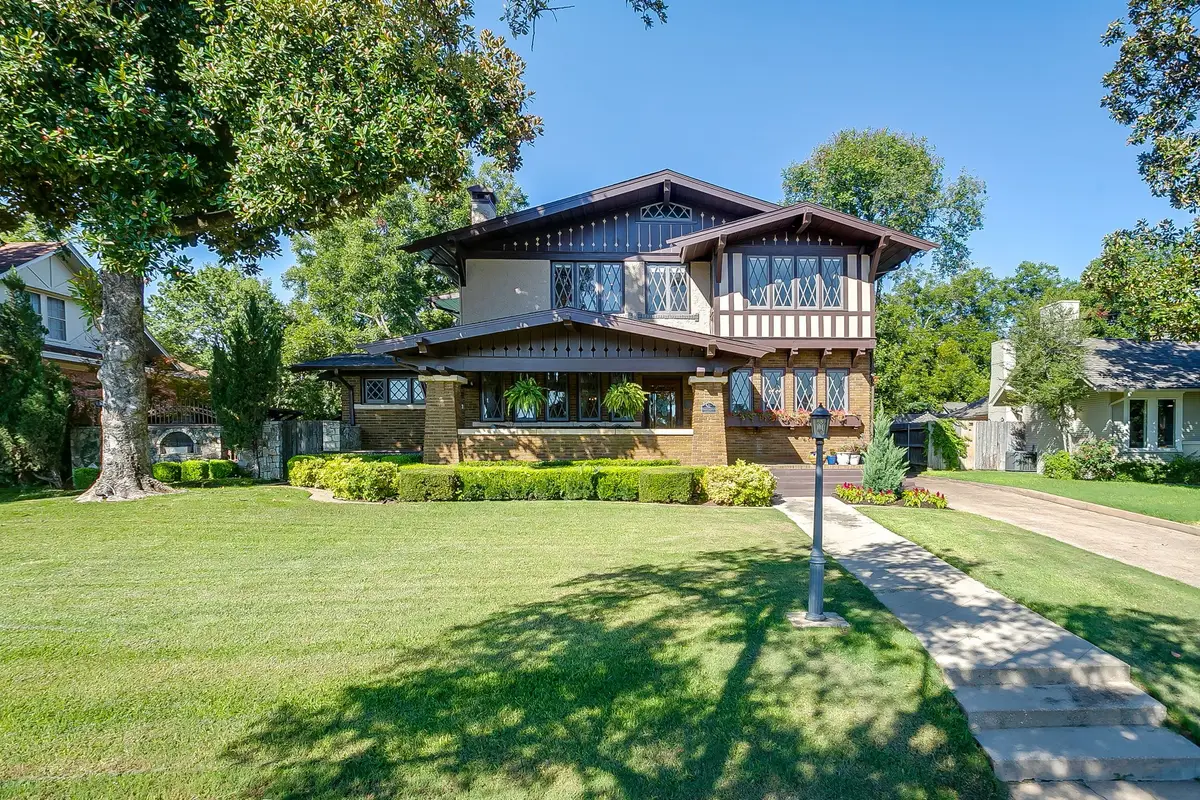 306 Prairie Avenue, Cleburne, TX 76033 - Image #1