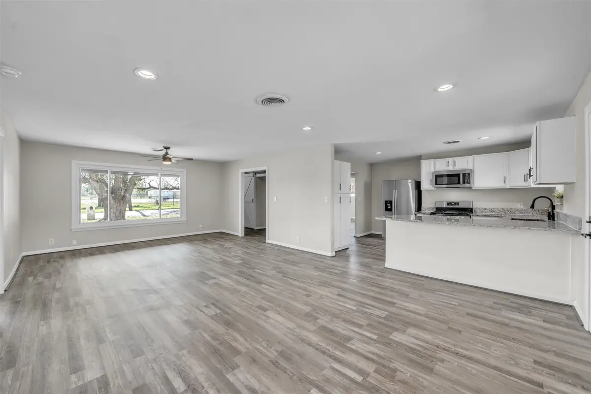 600 N Mill Street, Bowie, TX 76230 - Image #1