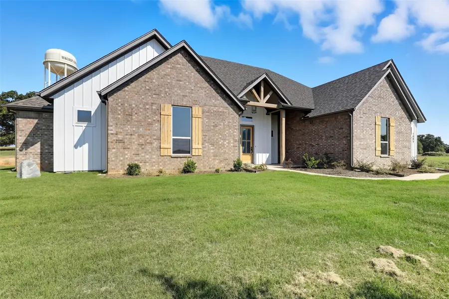 1005 Ronnie Court, Springtown, TX 76082 - Image #3