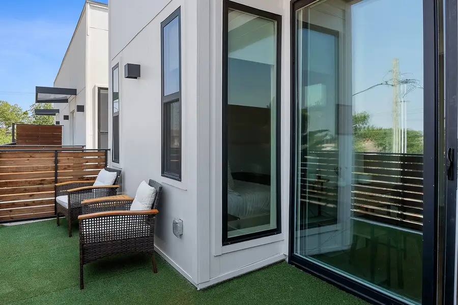 167 S Prairie Avenue, Dallas, TX 75226 - Image #3