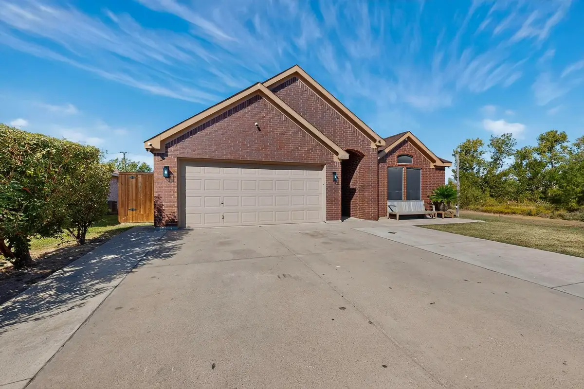 10332 Grigsby Drive, Fort Worth, TX 76140 - Image #1