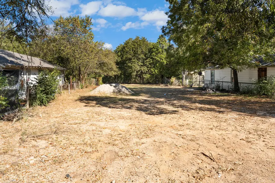 10011 Lansdowne Drive, Dallas, TX 75217 - Image #2