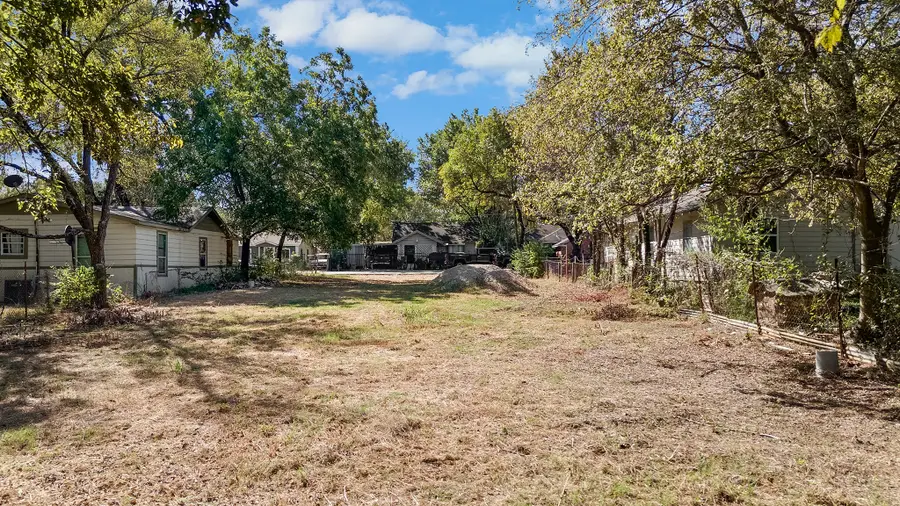 10011 Lansdowne Drive, Dallas, TX 75217 - Image #3