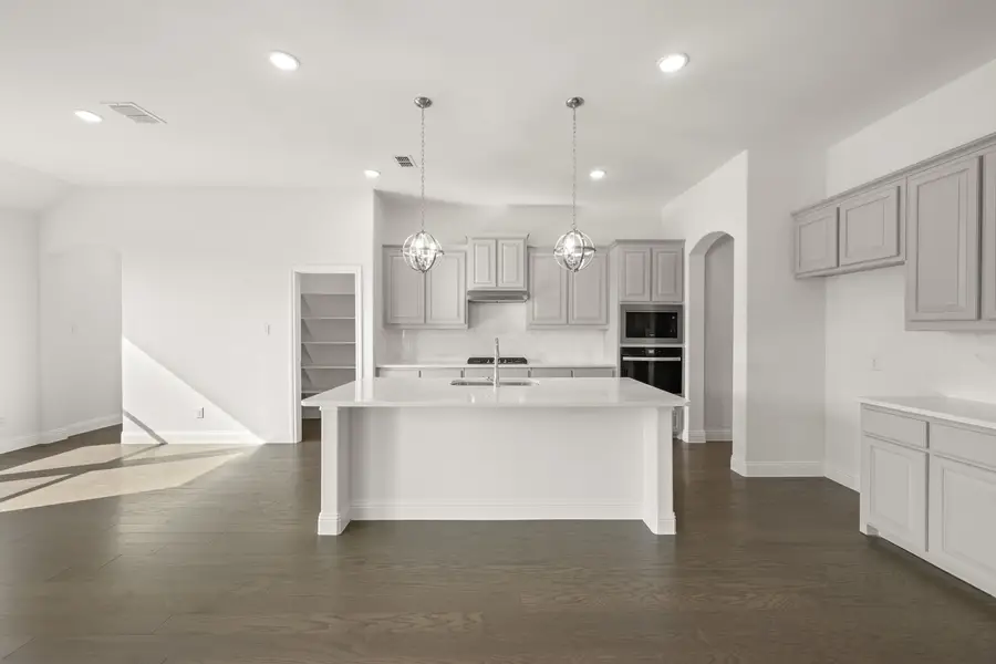 904 Meadow View Drive, Cleburne, TX 76033 - #3