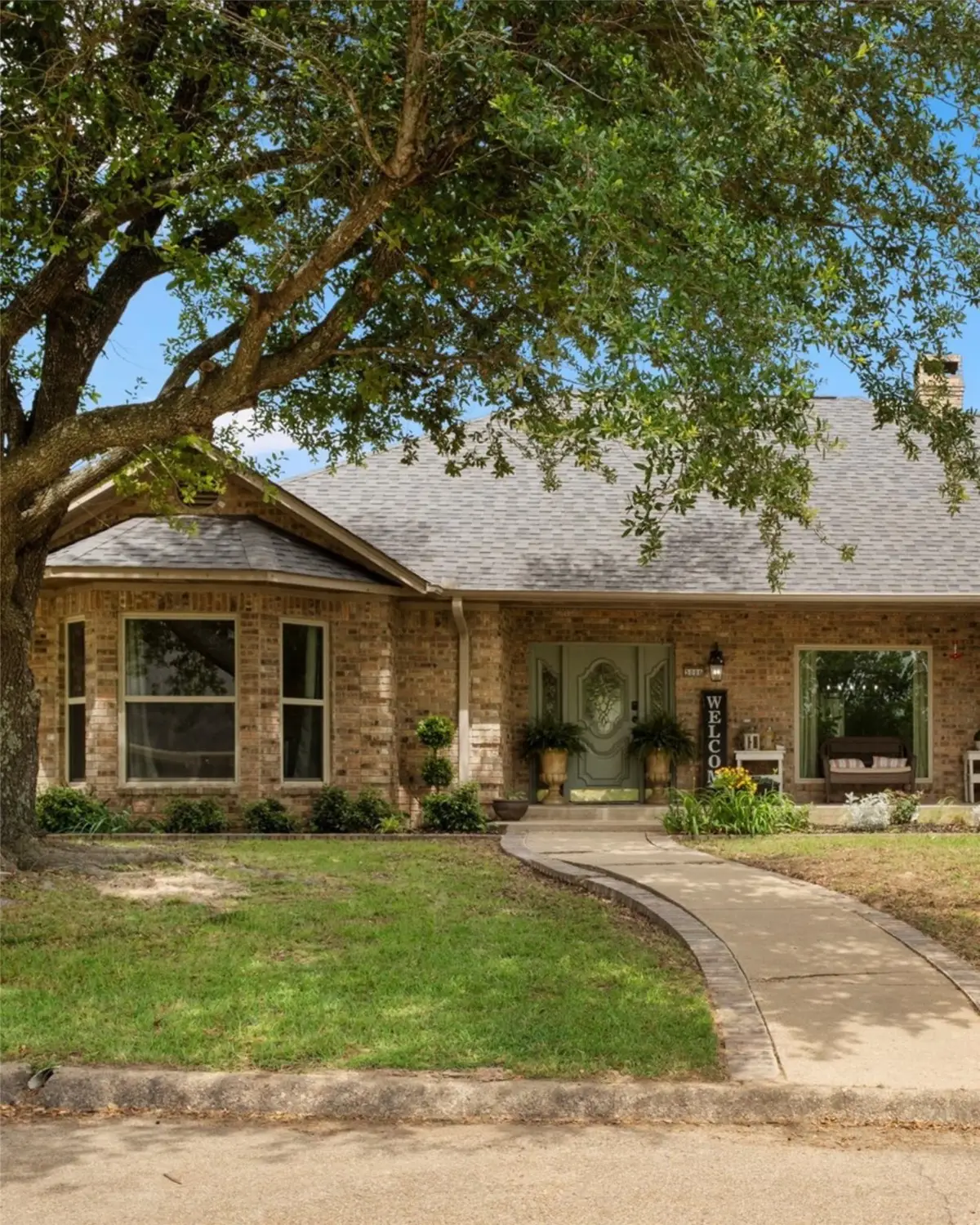 3006 Master Drive, Mount Pleasant, TX 75455 - Image #1