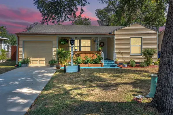 836 Yale Street, River Oaks, TX 76114