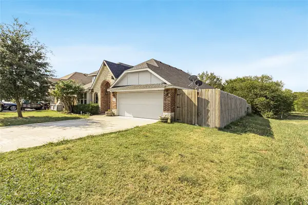 803 Lakeview Drive, Alvarado, TX 76009