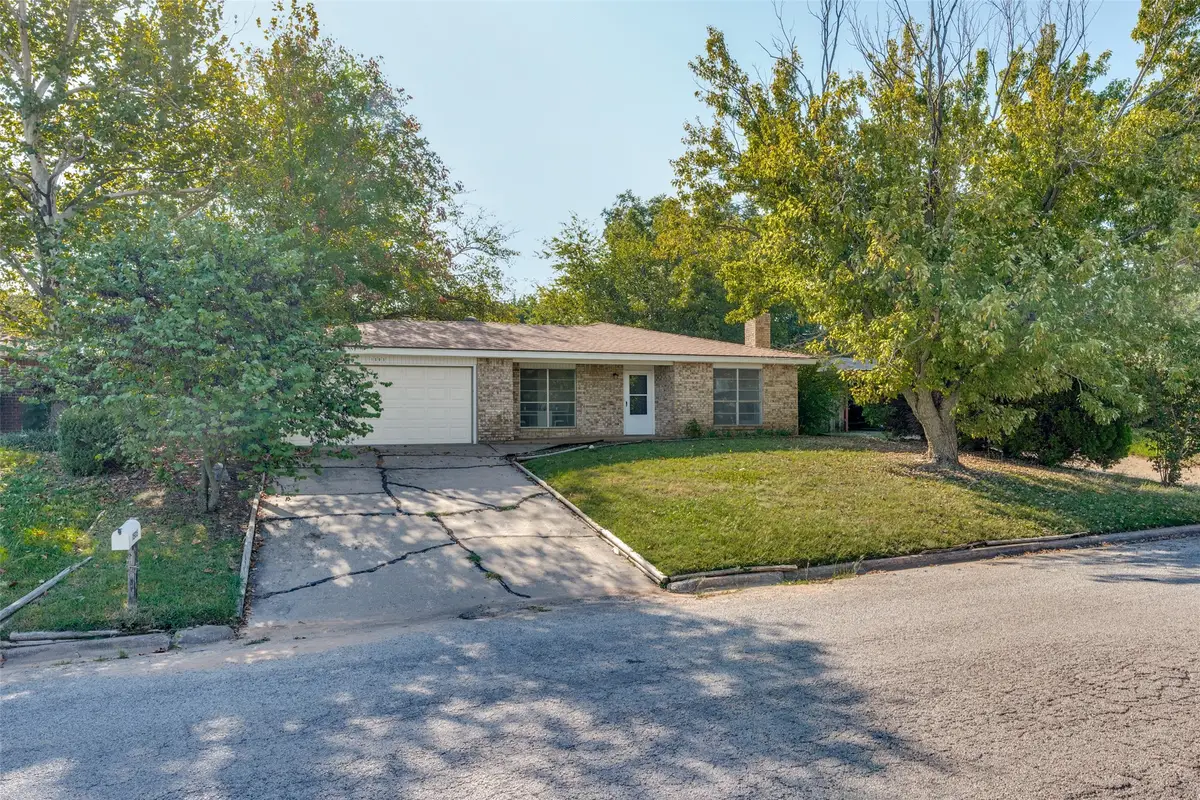 1505 N Matthews Street, Bowie, TX 76230 - Image #1