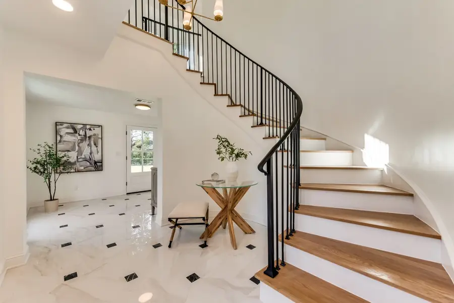 5501 Hillcrest Avenue, Highland Park, TX 75205 - Image #2