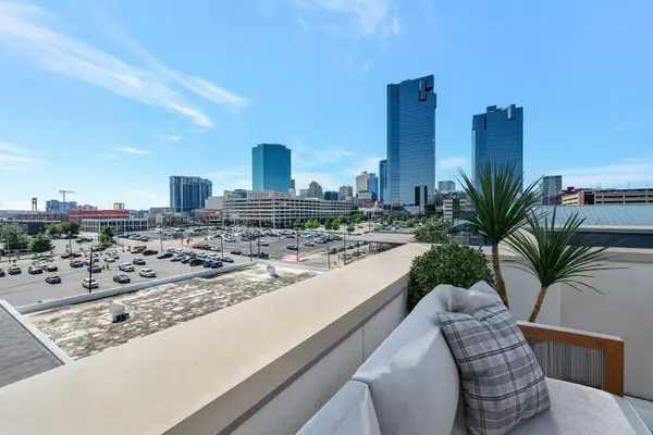 614 E 1st Street, Fort Worth, TX 76102