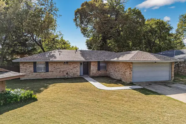 430 Shorewood Drive, Duncanville, TX 75116