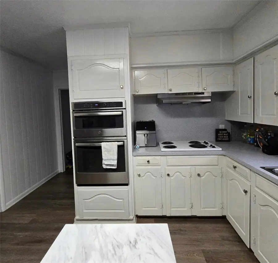 201 Martin Drive, Lancaster, TX 75146 - Image #3