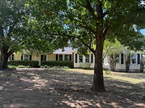 3420 Springfield Road, Springtown, TX 76082