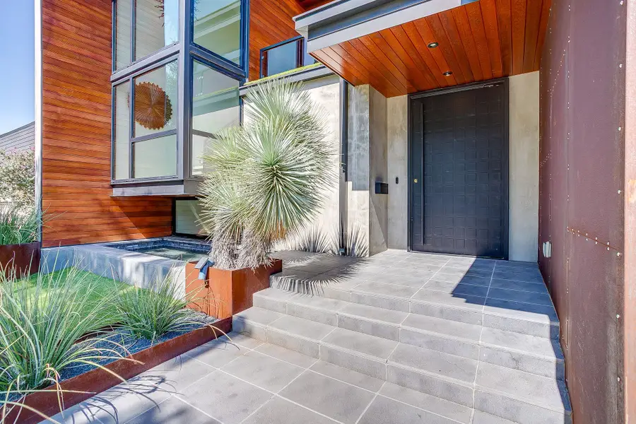 5024 Bryce Avenue, Fort Worth, TX 76107 - Image #3