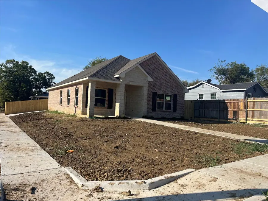 4340 M Avenue, Fort Worth, TX 76105 - Image #2