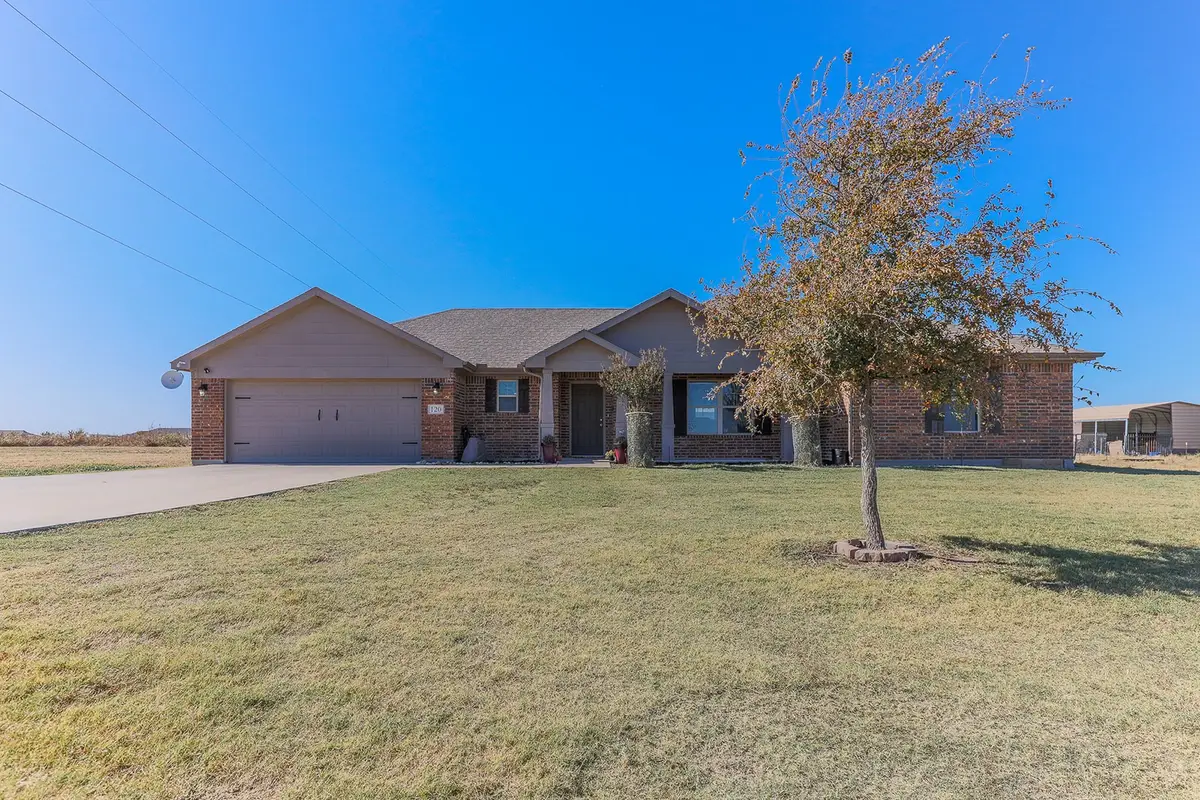 120 Hillcrest Lane, Decatur, TX 76234 - Image #1
