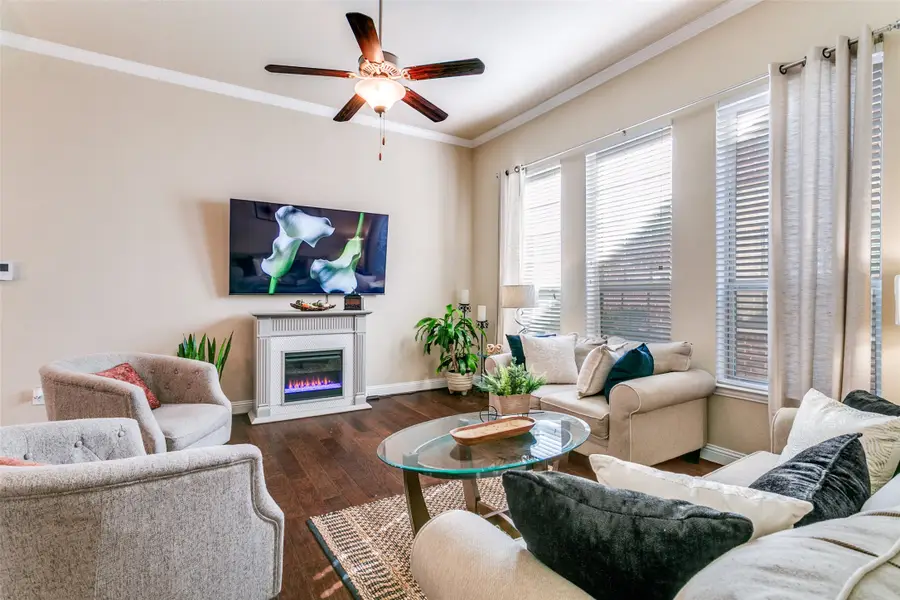 504 Garden Avenue, Euless, TX 76039 - Image #3