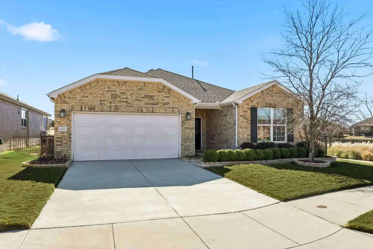 900 Memorial Drive, Little Elm, TX 76227 - Image #1