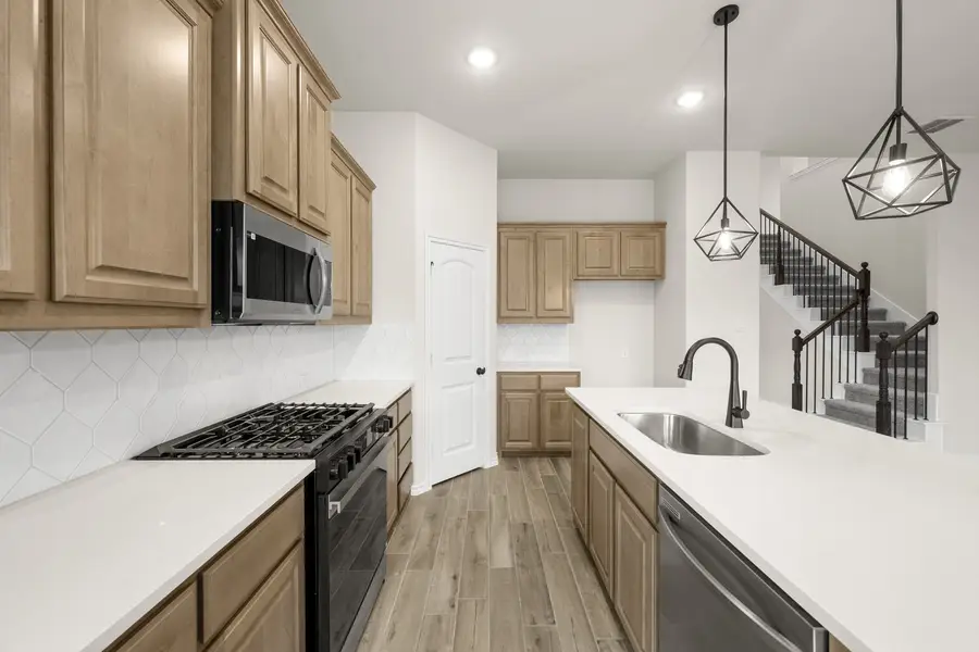 7708 Gatevine Avenue, Joshua, TX 76058 - Image #2