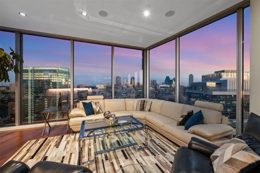 2900 Mckinnon Street #2601, Dallas, TX 75201 - Image #2