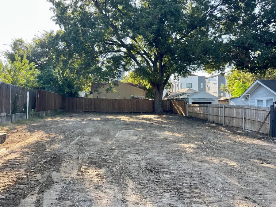 2210 Lucas Drive, Dallas, TX 75219 - Image #2