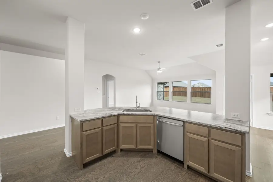 7716 Oakmeade Street, Joshua, TX 76058 - Image #3