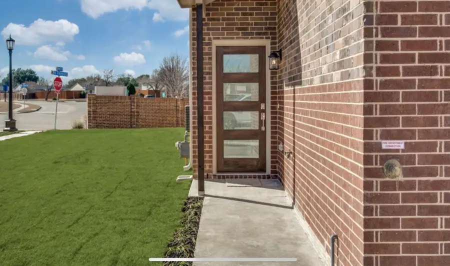 5661 Woodlands Drive, The Colony, TX 75056 - Image #2