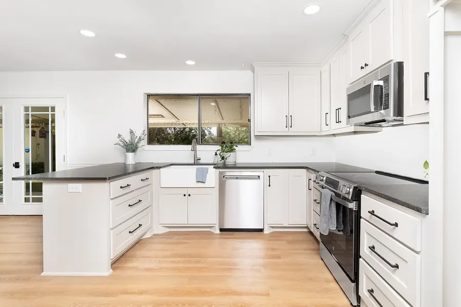 810 Clear Street, San Saba, TX 76877 - Image #3