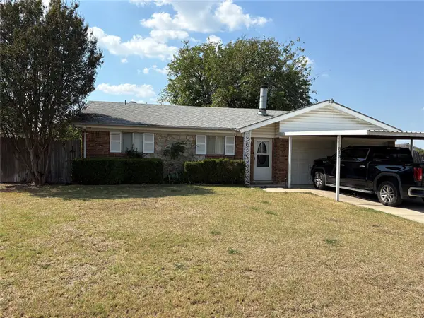 813 S Kate Street, White Settlement, TX 76108