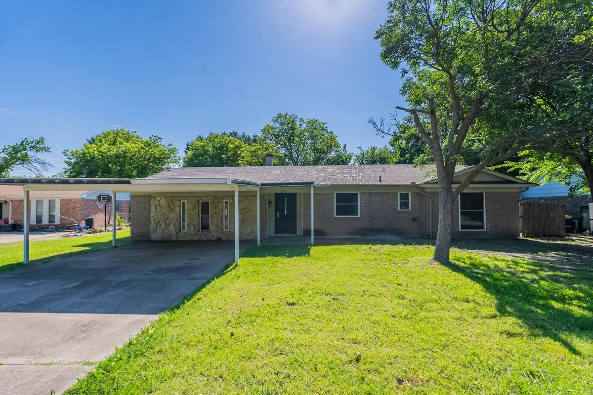 1011 John Reagan Street, Benbrook, TX 76126 - Image #1