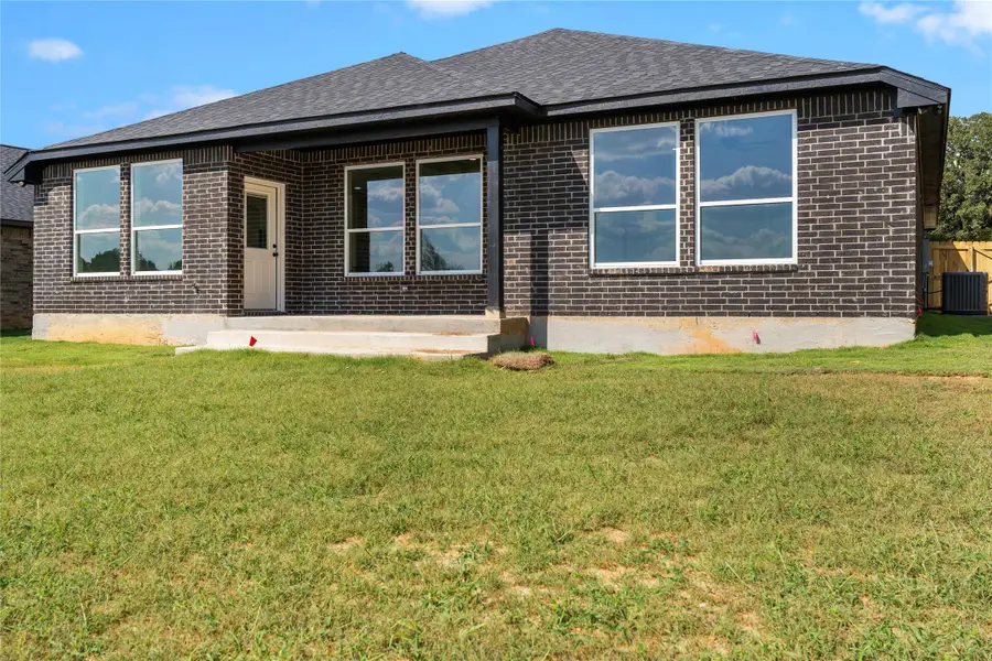16525 Crossing Circle, Lindale, TX 75771 - Image #3