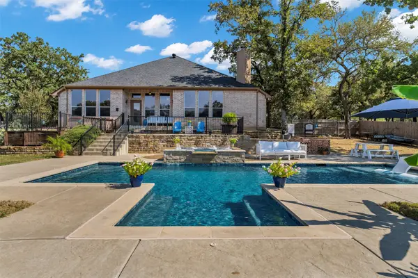 504 Hoover Road, Burleson, TX 76028