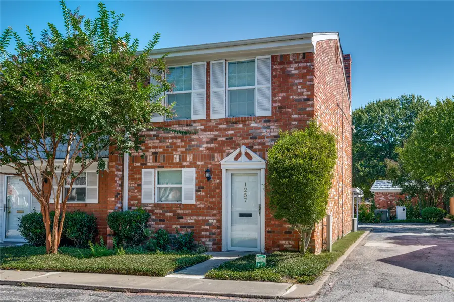 1257 Roaring Springs Road, Fort Worth, TX 76114 - Image #3