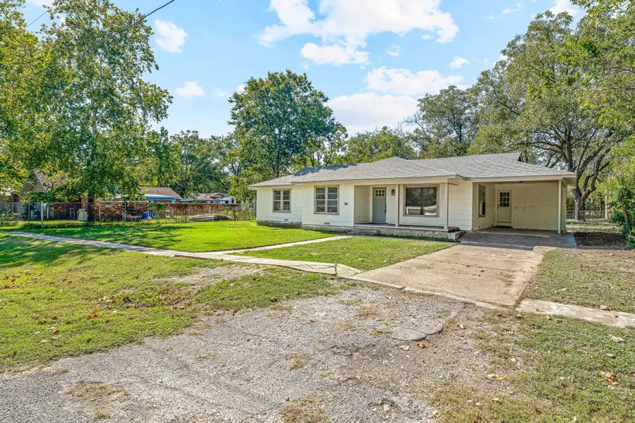 416 S Moseley Street, De Leon, TX 76444 - Image #3