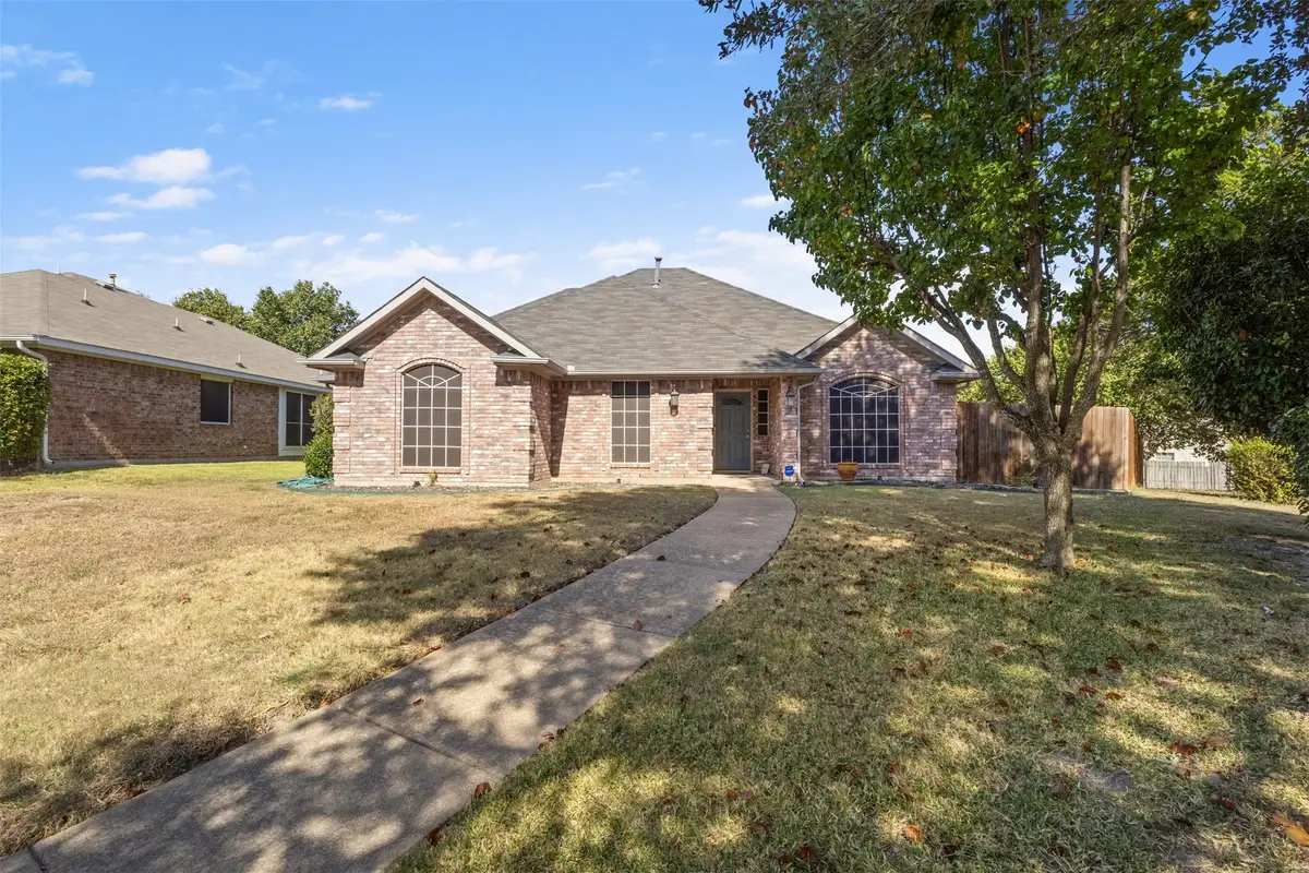 853 Woodridge Circle, Desoto, TX 75115 - Image #1