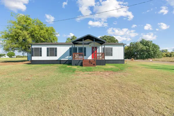 196 Mcgoodwin Street, Aurora, TX 76078